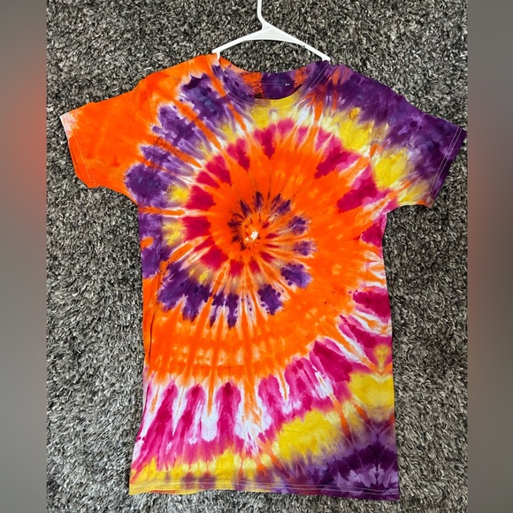 Tie dye t-shirt. Size small. - Picture 2 of 2